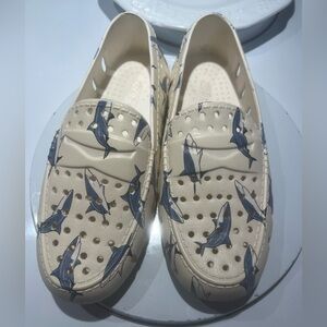 Floafers Unisex Child Prodigy Toddler Little Big Kid Shark Print Sz 3 Water Shoe